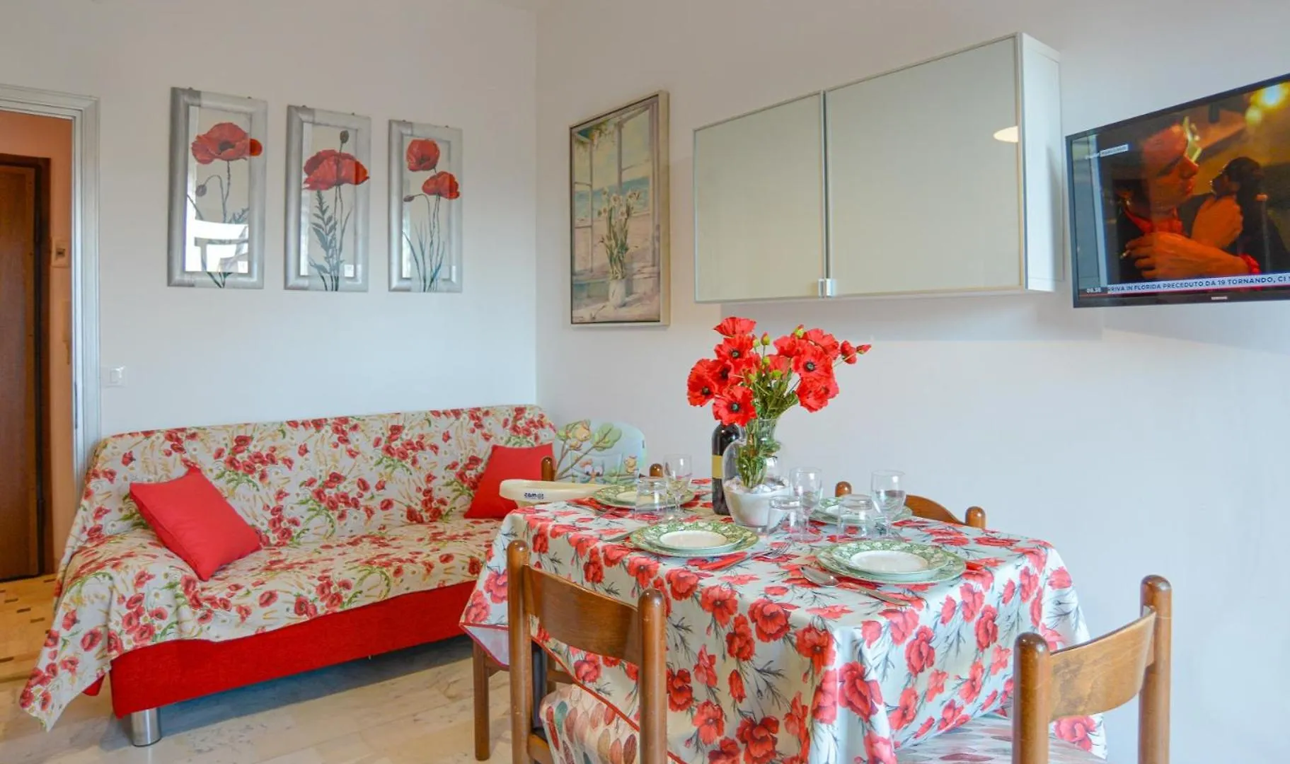 Papaveri Sul Mare By Holiday World Borghetto Santo Spirito Apartment